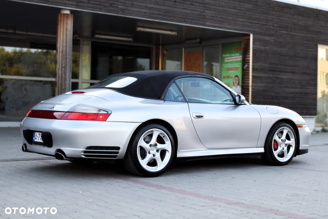 Porsche 911 Carrera 4S Cabrio - 10