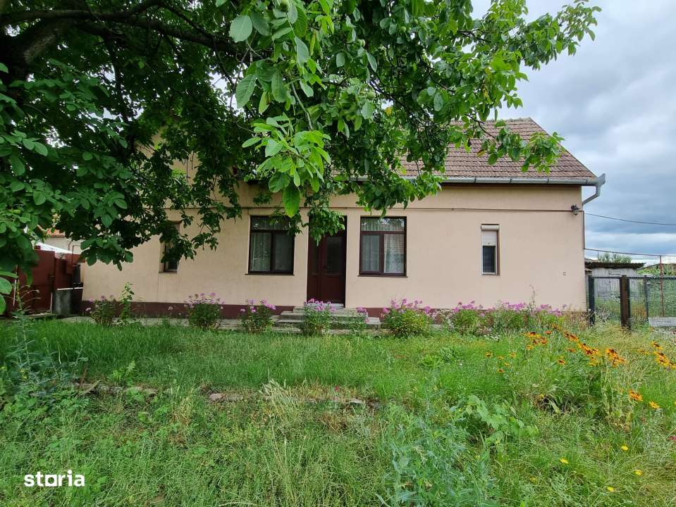 Teren generos 1411 mp cu casa veche si utilitati, zona centrala-5