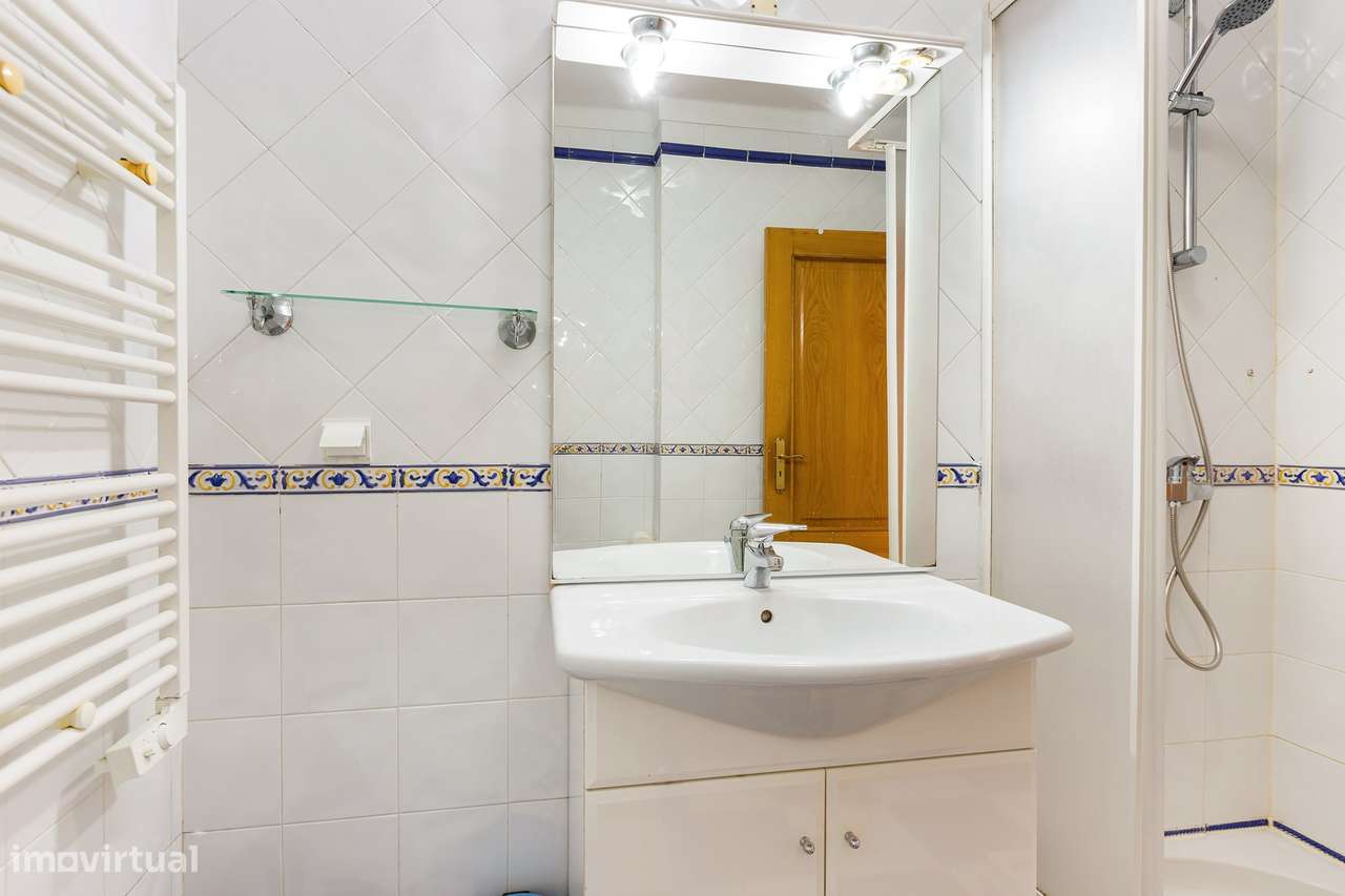 T3 com óptimas áreas e 1 Lugar de garagem, na II Fase Quinta da Piedad-29