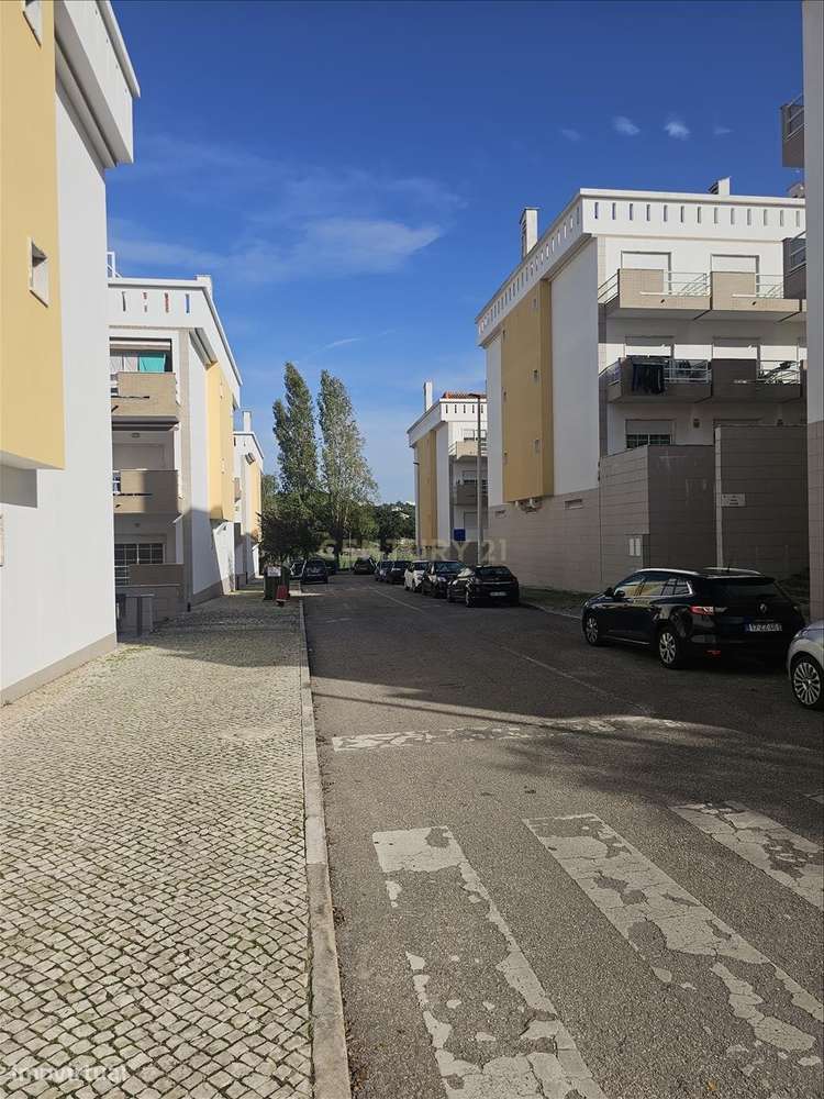 T3 Duplex em Palhais – Barreiro (Arrendado até Março de 2027) - Grande imagem: 5/6