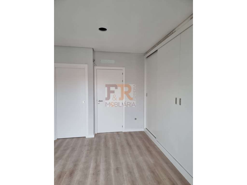 Moradias Geminada DuplexT3 com Pérgola. Pinhal do General. Fernão F...-37