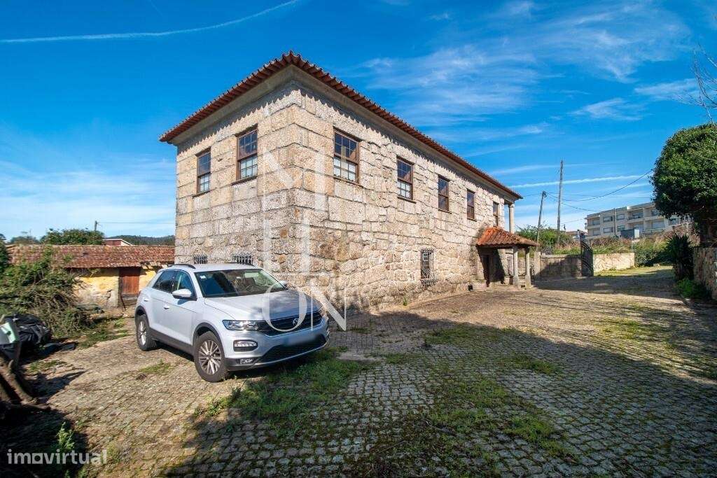 Quinta do Loureiro: Uma Casa Solar Histórica e Elegante em Lousada-5