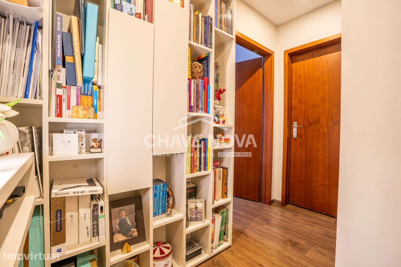 Apartamento T3 Renovado para venda em Lordelo do Ouro, Porto  Zona ...-20