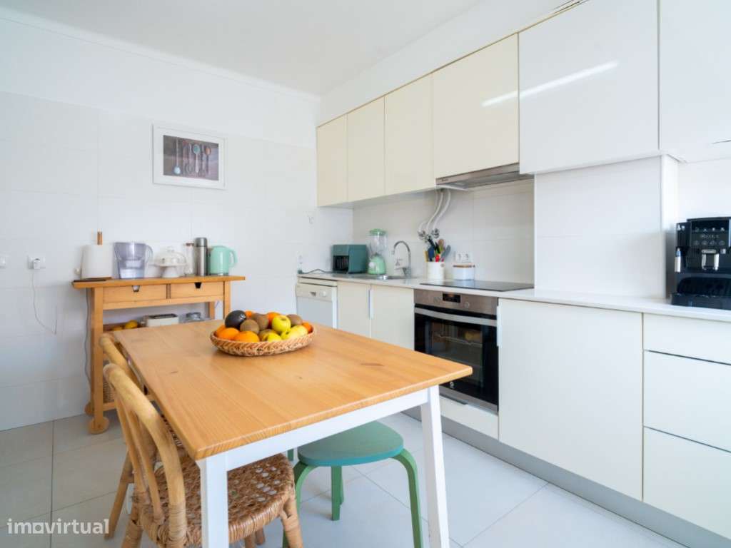 Apartamento T3 com varanda e vista deslumbrante para a Praia do Nor...-14