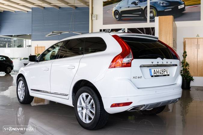 Volvo XC 60 2.0 D4 Summum Geartronic - 5