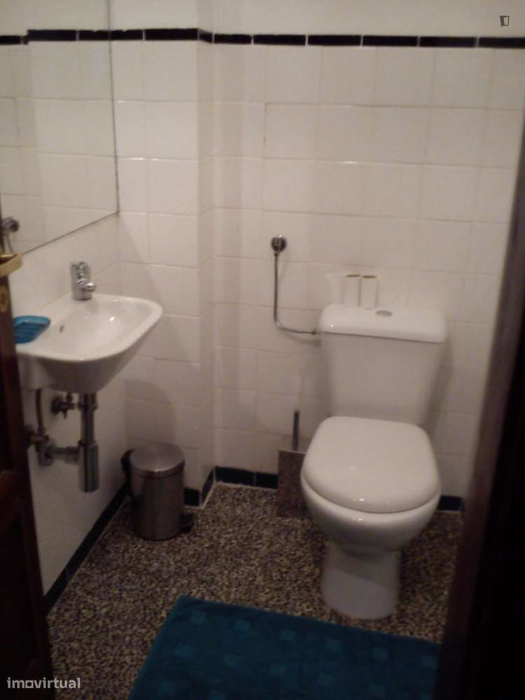 Quarto - localizado em Paranhos Porto - Grande imagem: 4/9