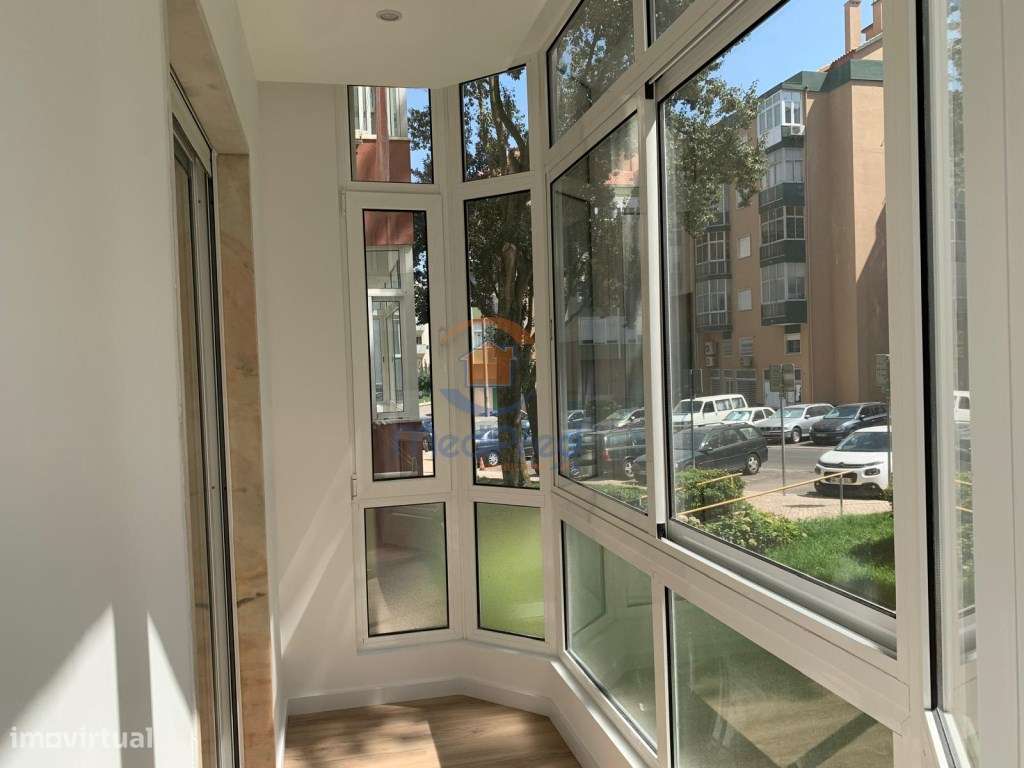 Apartamento T3 totalmente remodelado | Amadora-33