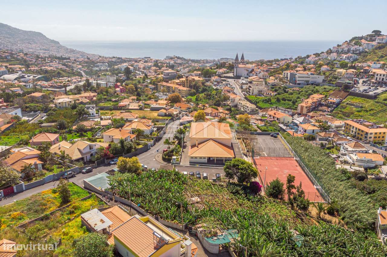 Terreno em Santo Antonio (Funchal) com 1770 m2 - Grande imagem: 4/18