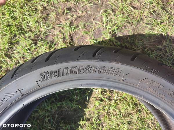 Opona Bridgestone Battlax Sport Touring T31 R 180/55/17 DOT4518 - 4