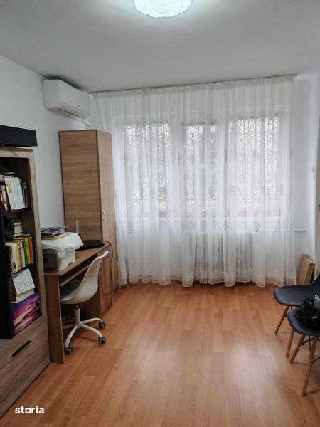 Garsoniera Titan - Ozana, conf.1, renovata, bloc mixt