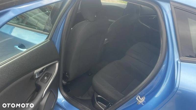 Volvo V40 CC D3 Drive-E SCR Momentum - 27