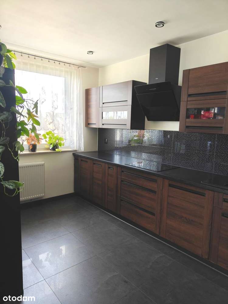 Miejsce Postojowe Gratis! 3 pokoje, balkon-19