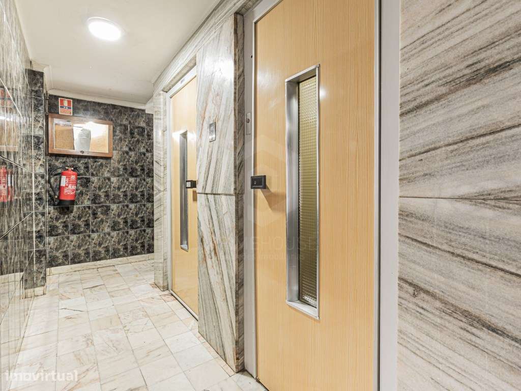 Apartamento T2 - Torre da Marinha-25