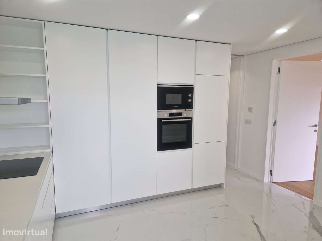 Apartamento T3 totalmente remodelado, Boavista-7