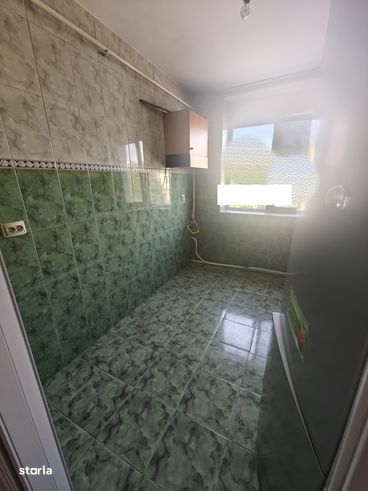 Apartament 3 camere, 5 minute de Palas! Podu Ros, Etaj 3!-4