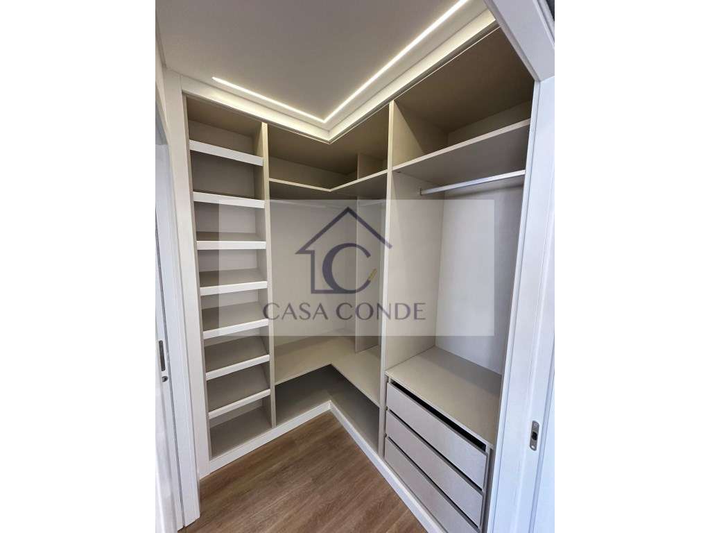 Moradia Geminada T4 c/Piscina-7