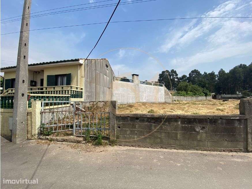 Terreno c/ projecto licenciado p/ Moradia unifamiliar de 500m2-5