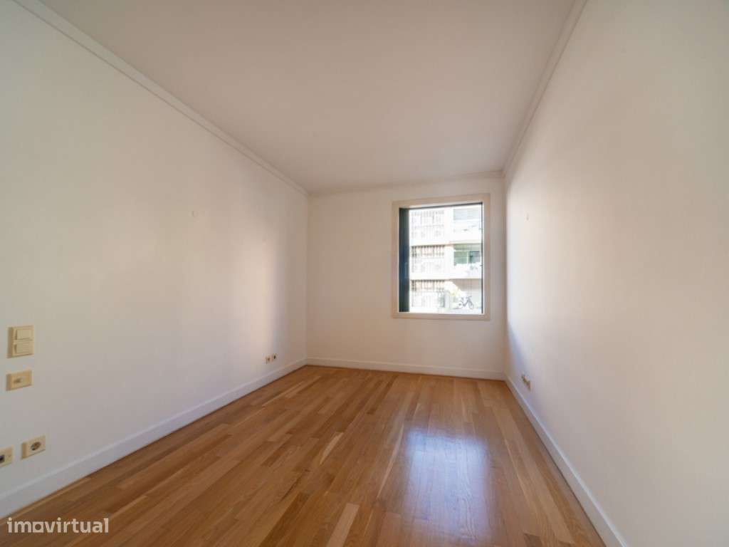 T3+2 em condominio de prestigio nas Amoreiras, com terraço e vista ...-25