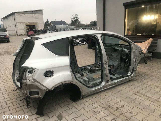 ĆWIARTKA PODŁUŻNICA PRAWY PRZÓD FORD KUGA MK1 - 2