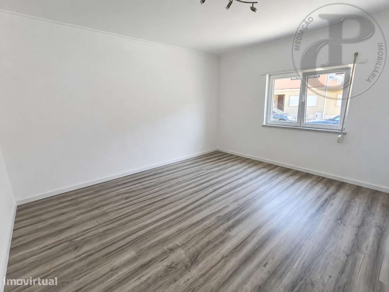 Apartamento T3 na Quinta do Conde-11