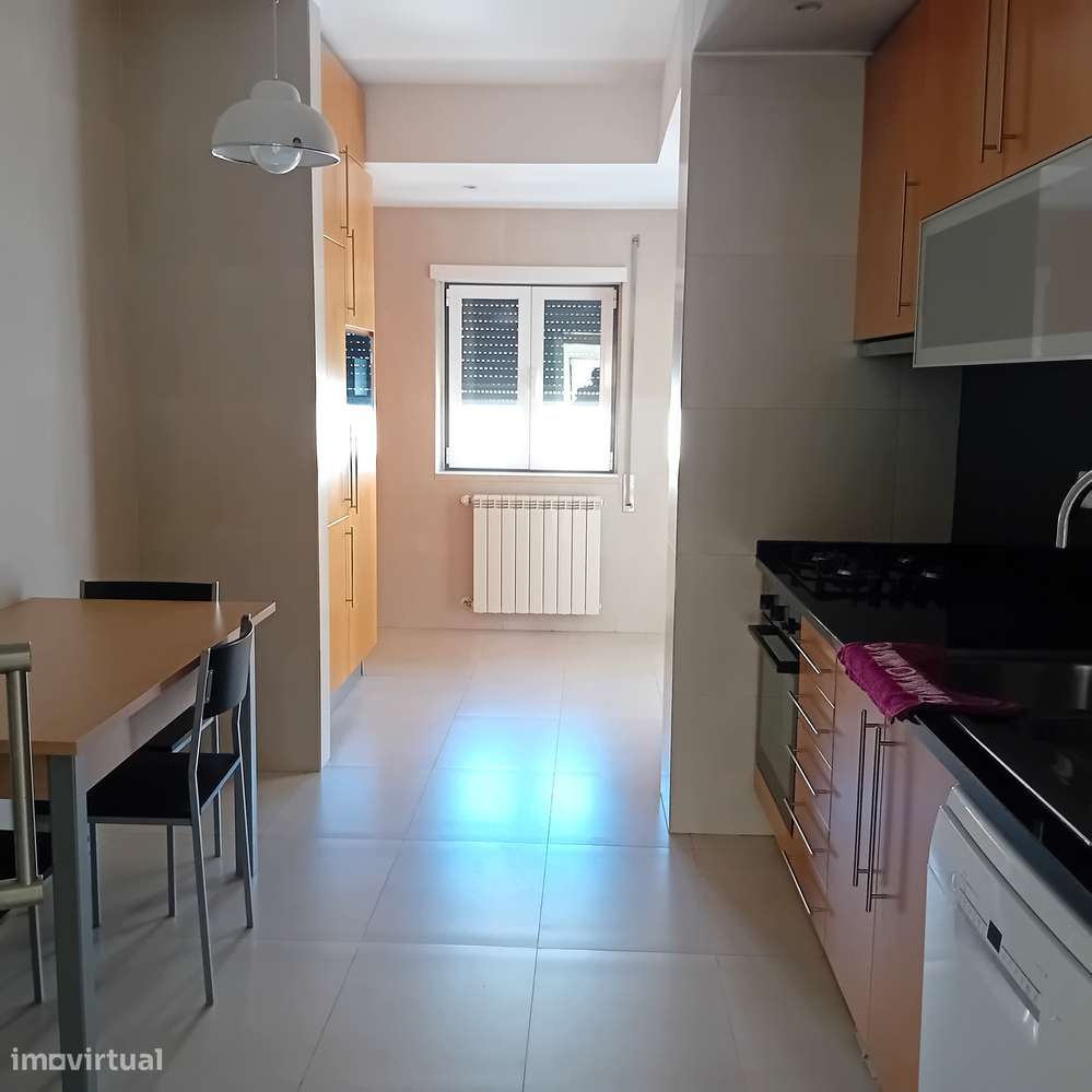 T3 com varanda, garagem e segurança em Santarém - Grande imagem: 5/19