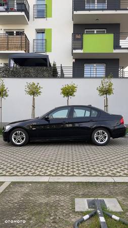 BMW Seria 3 318i - 11