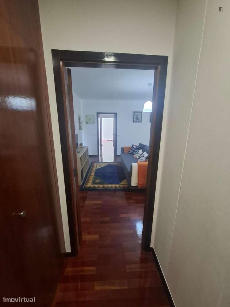 Quarto - localizado em Paranhos Porto - Grande imagem: 5/10