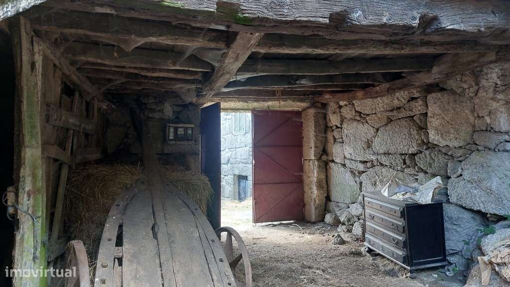 Moradia Banda p/ Restauro - Terras de Bouro - Grande imagem: 4/6