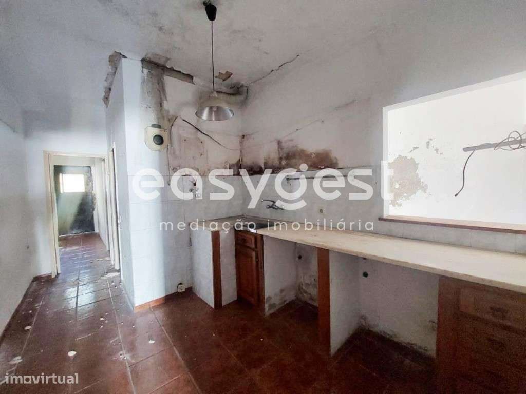 Moradia com 3 quartos e logradouro localizada em Ferreira do Alentejo - Grande imagem: 5/28