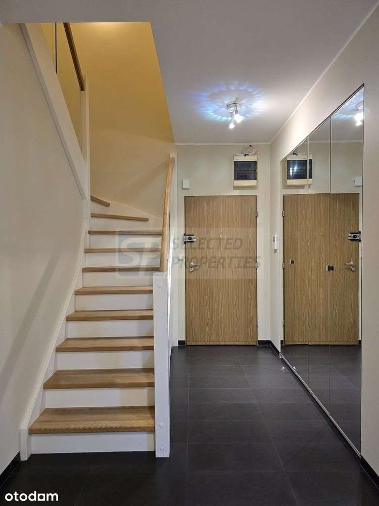 Dwupoziomowy apartament, 5 pokoi, 3 tarasy-17