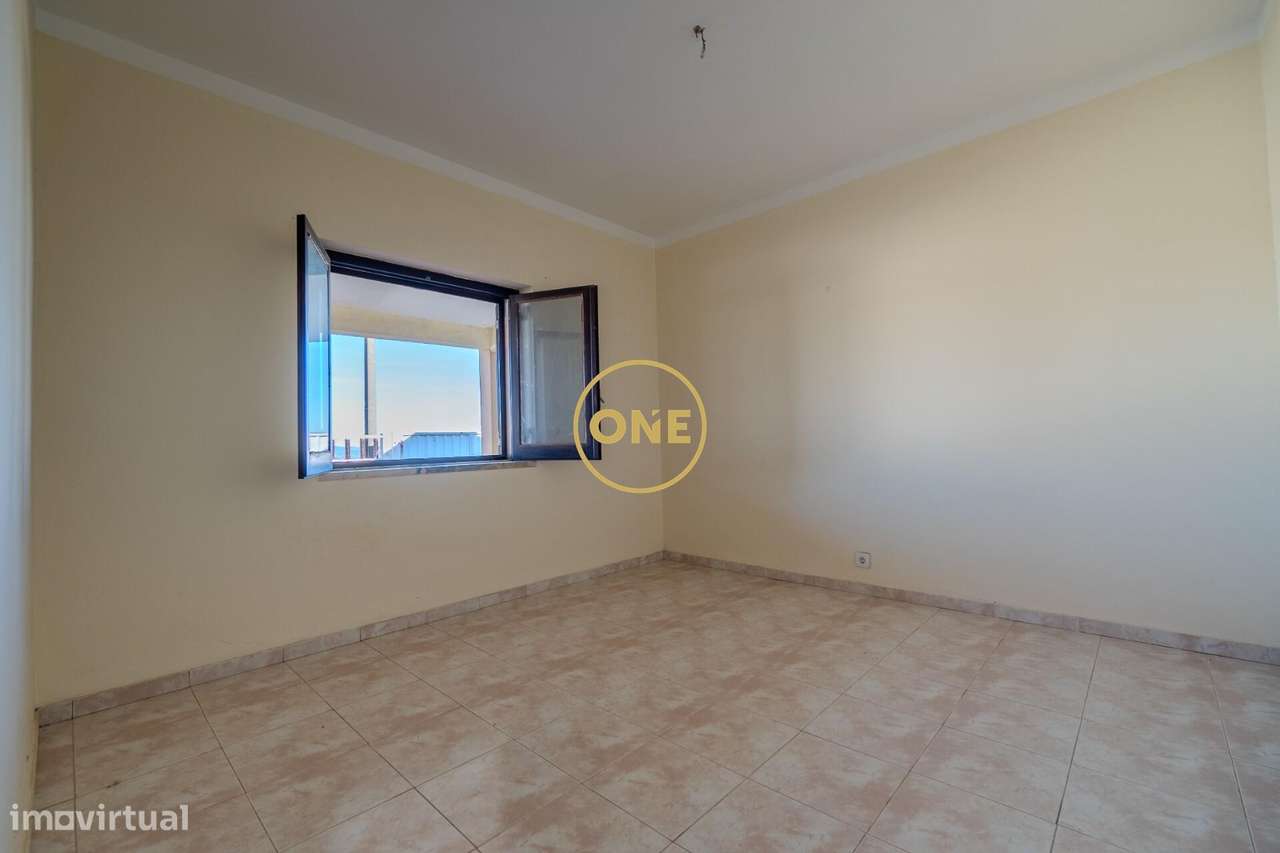 Moradia Térrea T2+1 com Terreno de 3,88 ha – Cruz do Vento, Carnota (A-10