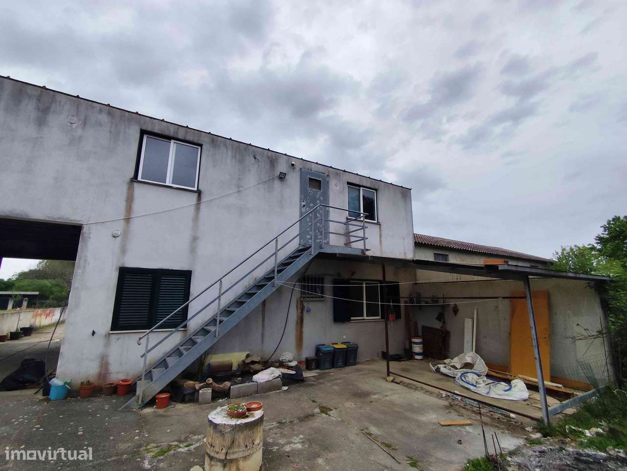 Moradia T2 com Terreno e Potencial de Construção-1