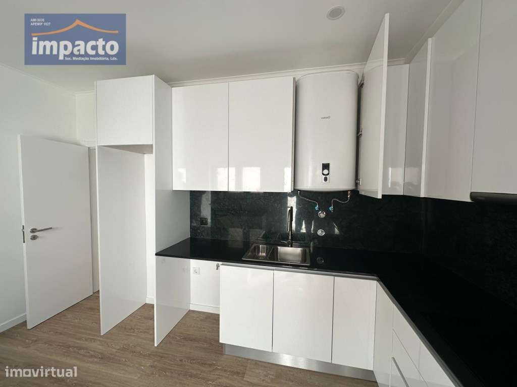 MORADIA ERICEIRA, 2 PISOS, DECK - Grande imagem: 3/31