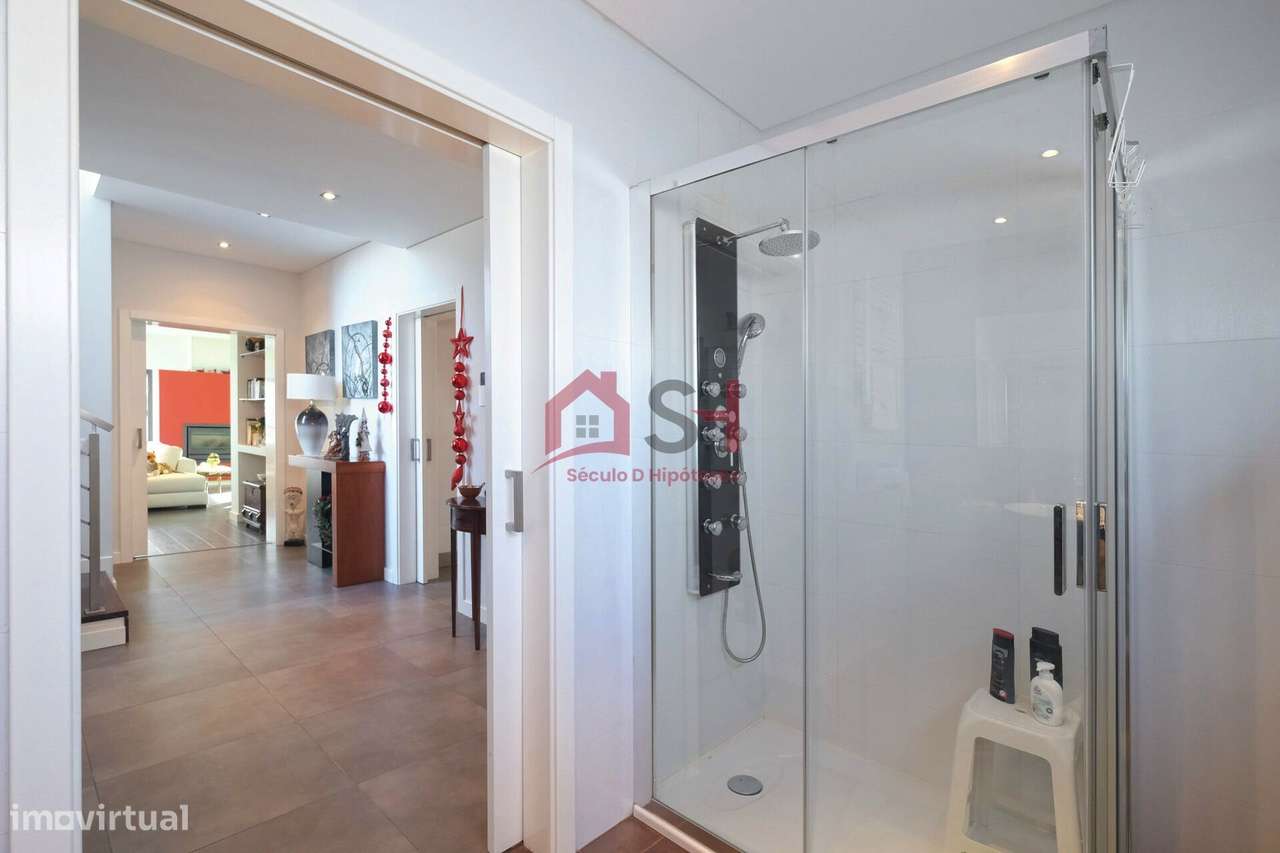 *Deslumbrante Moradia T4, Independente – SILVEIRA  *-15