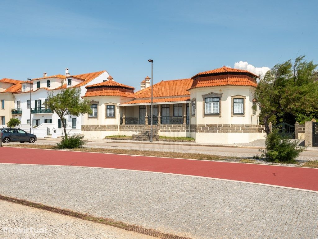 Excelente moradia, 1ª Linha de Mar, Granja