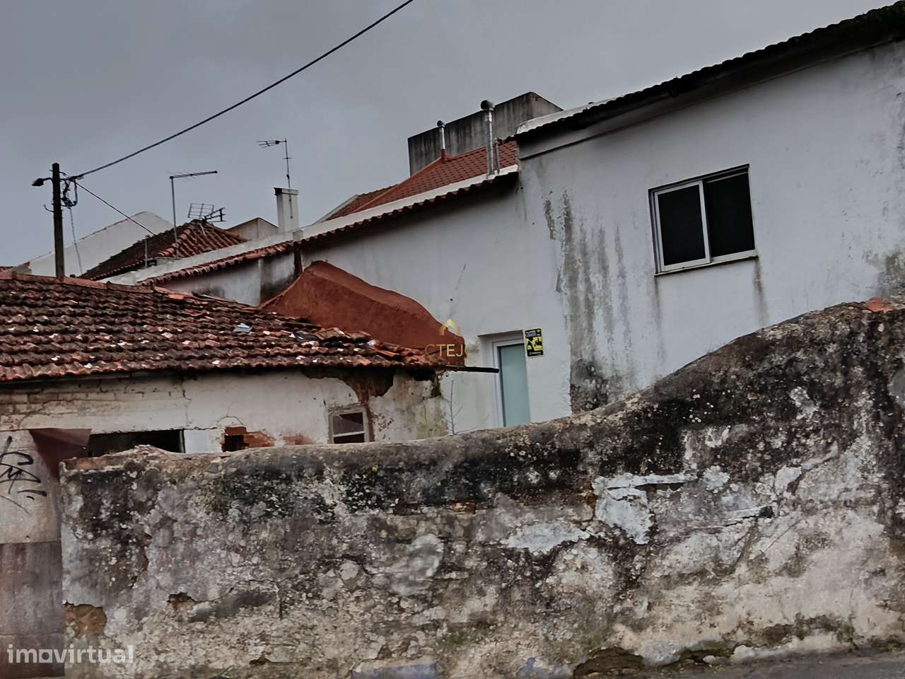 EXCELENTE MORADIA PARA REMODELAÇÃO  EM VIALONGA - Grande imagem: 4/7