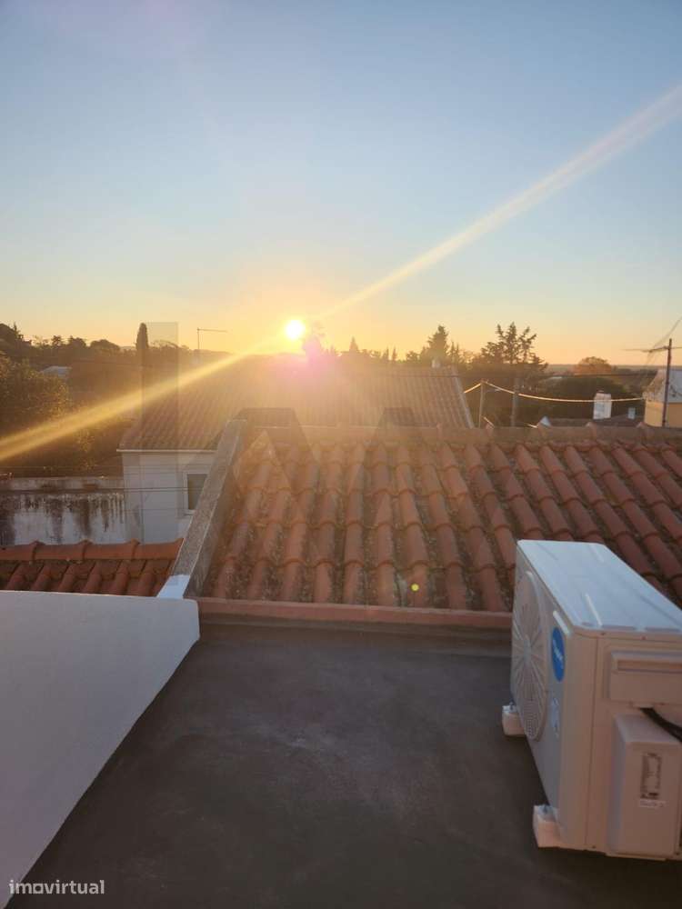 Moradia T2 totalmente remodelada-15