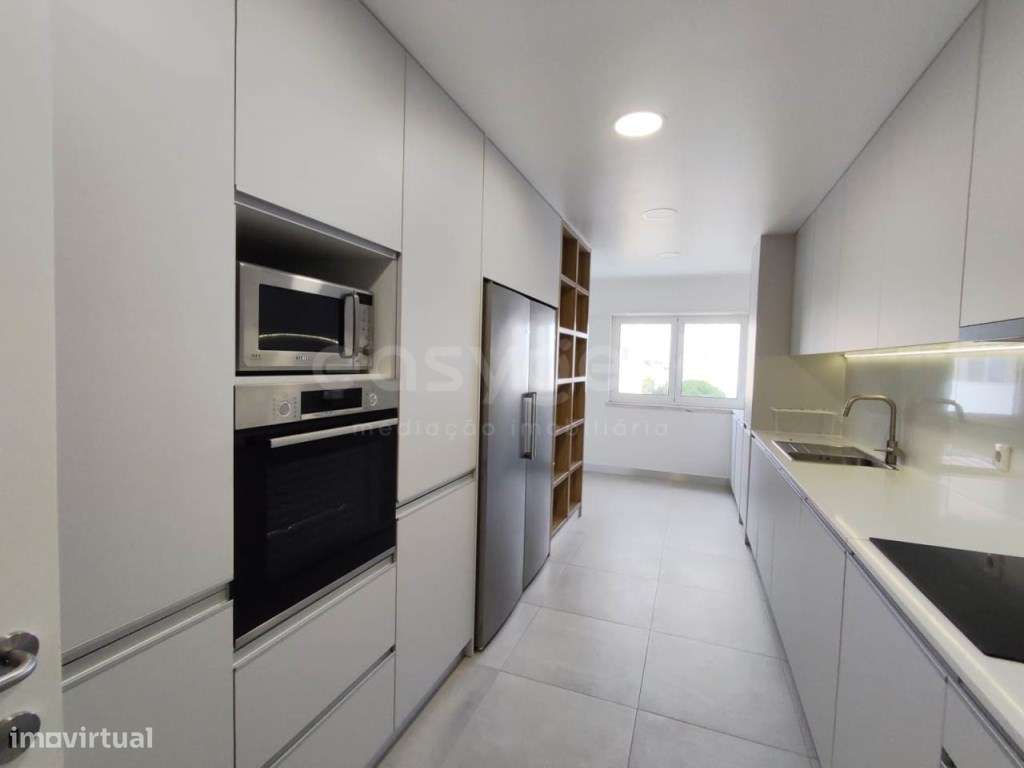 T3 para arrendamento Remodelado e com piscina, em Cascais - Grande imagem: 3/22