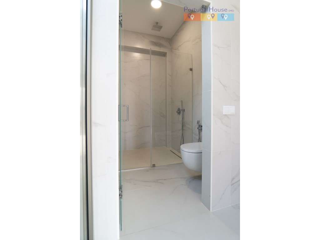 Moradia T4 de Luxo com terreno de 5.300 metros quadrados-33