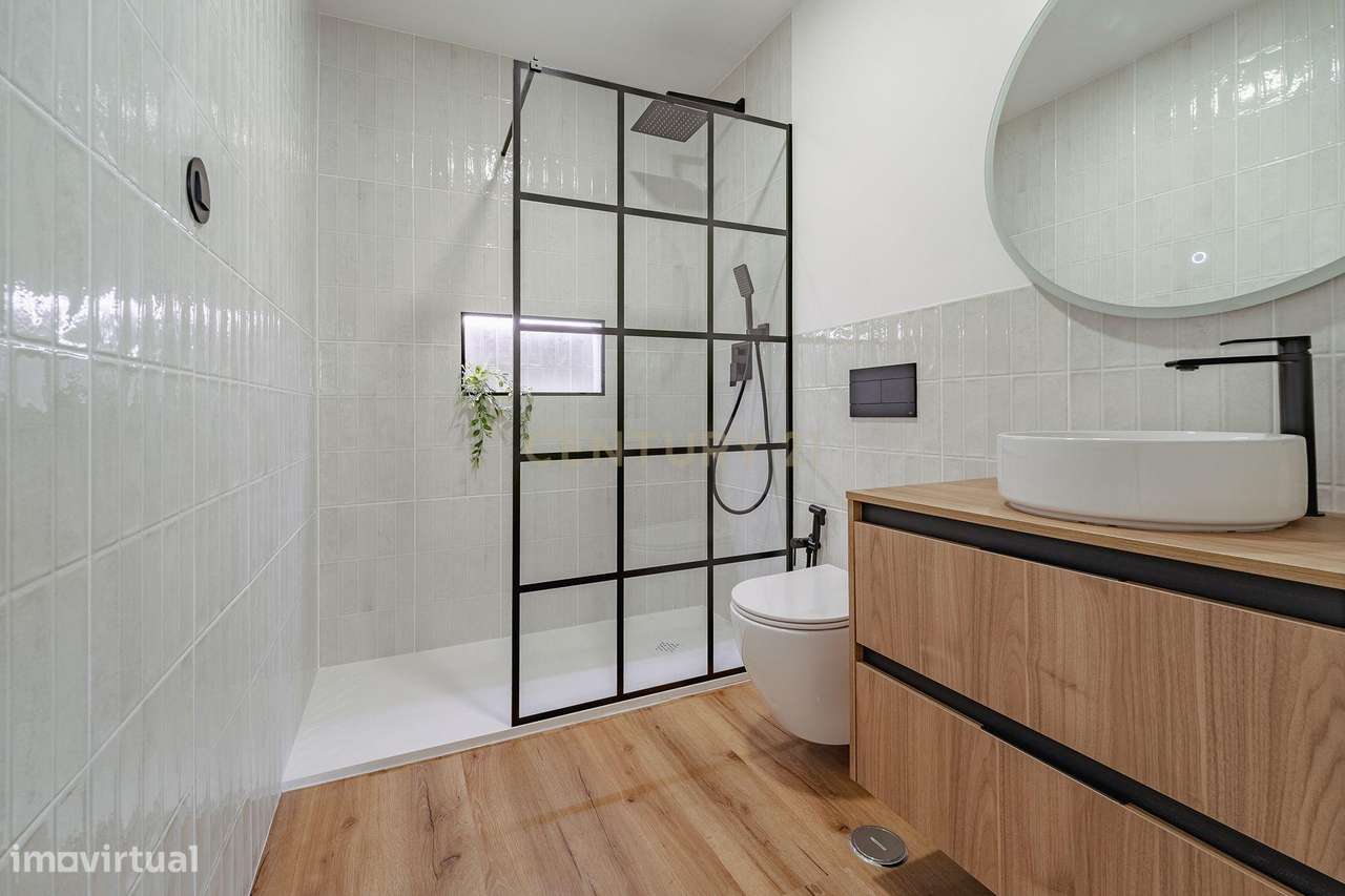 Apartamento T2 Fogueteiro com Logradouro-21