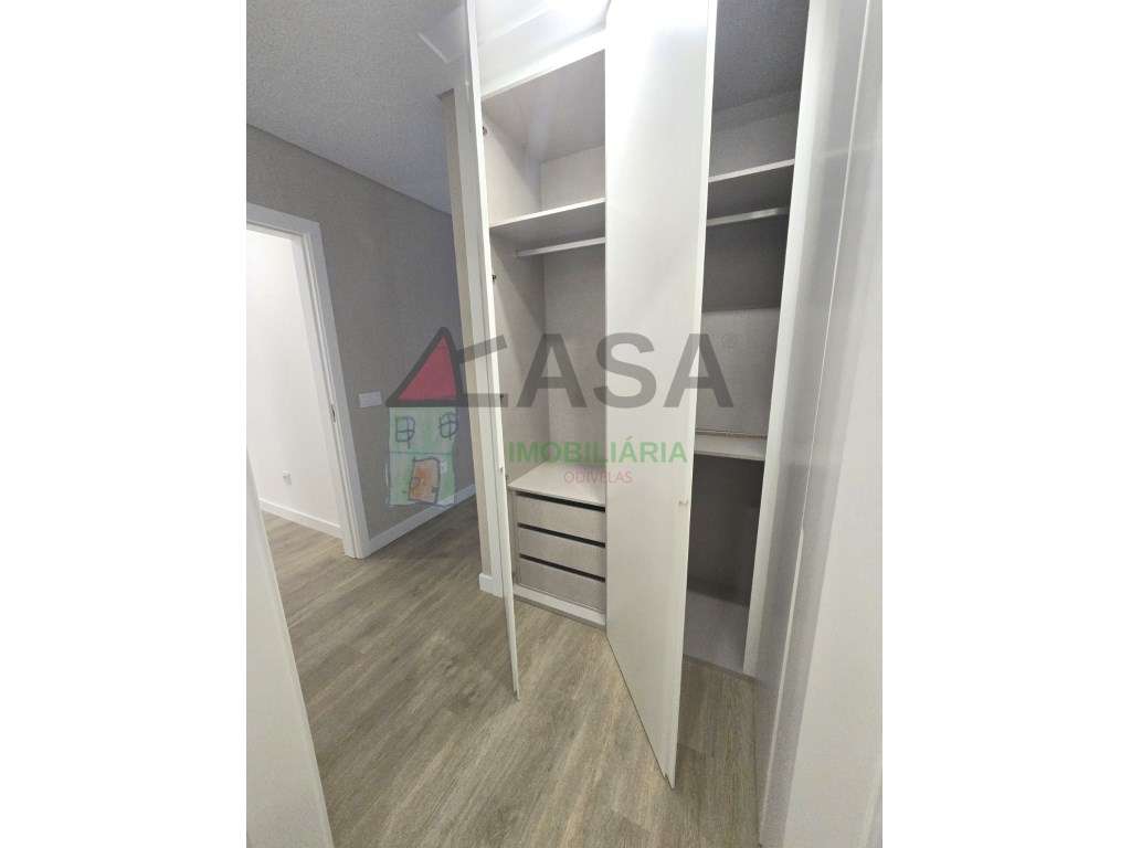 Empreendimento novo com piscina T2 e T3 disponíveis-32