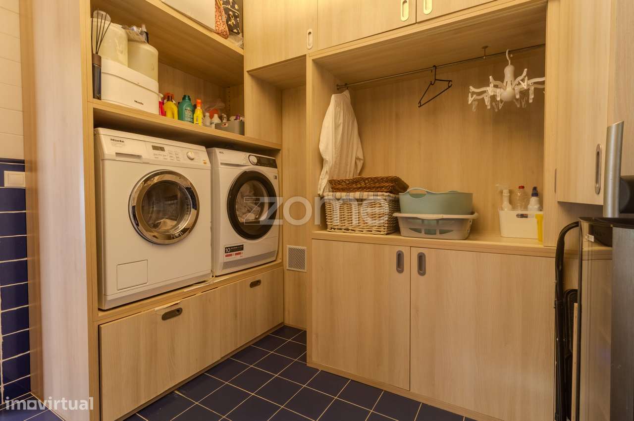 Moradia T4 Piscina e Vista Rio na Encosta do Douro-17