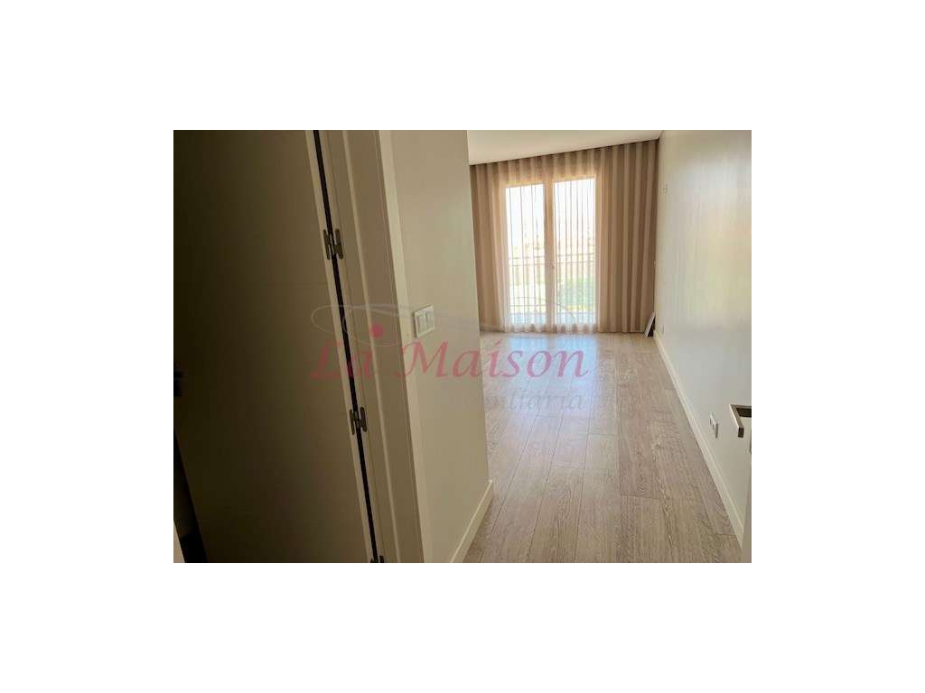 Apartamento T2 no Infantado-22