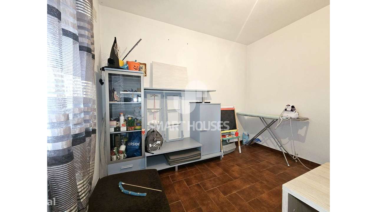 Moradia T4 Poços c/ terreno-13