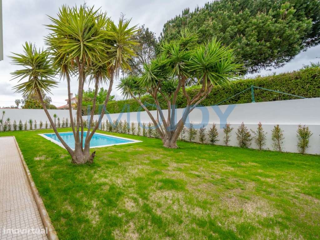 Fantástica Moradia T4 com Piscina situada na Zona da Marisol - Grande imagem: 4/39