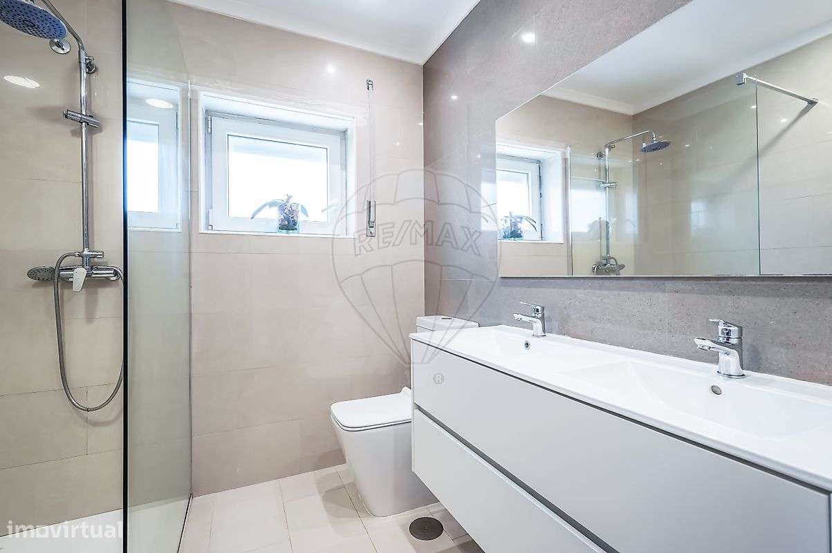 Moradia T4 para venda-16