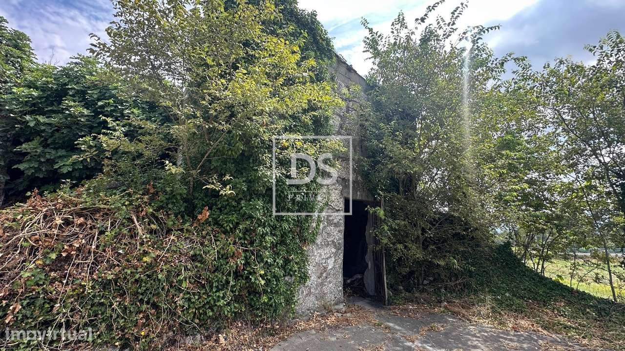 Terreno com Construção em Pedra – Dê Vida ao Seu Próximo Projeto - Grande imagem: 2/11