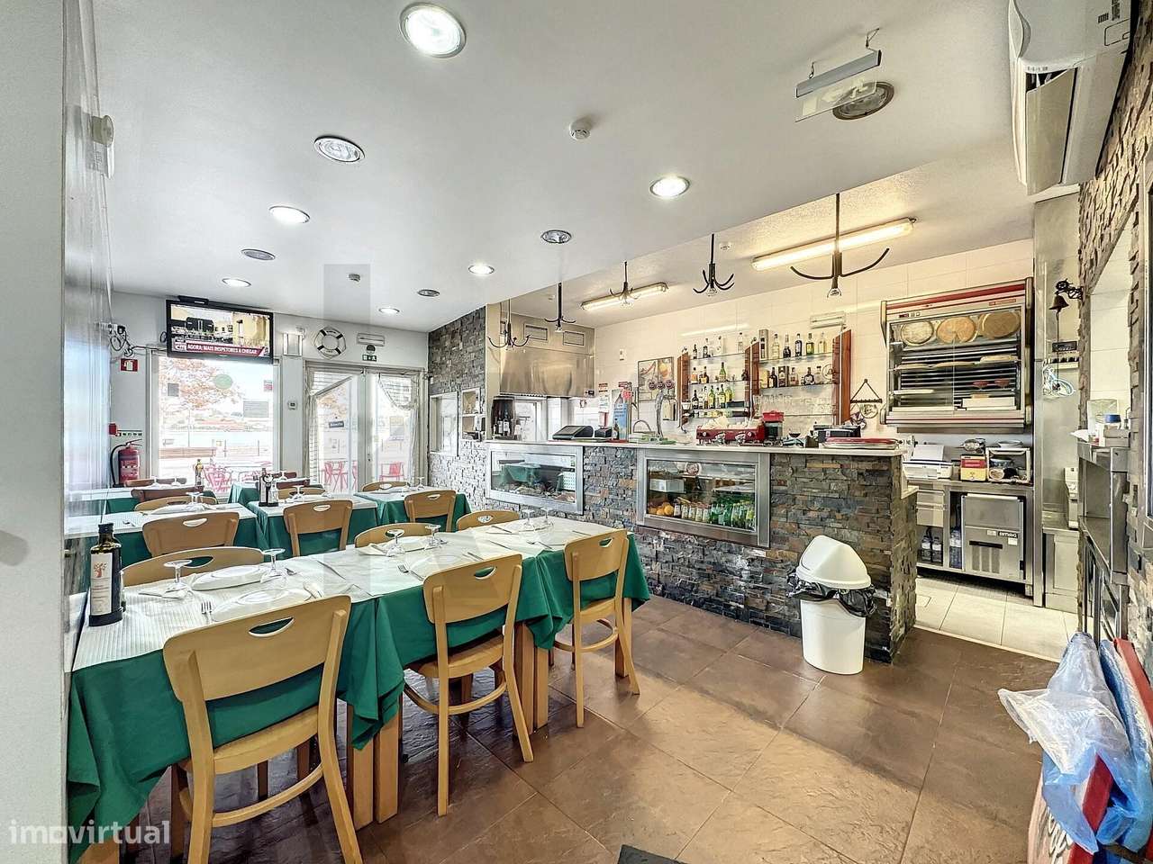 Espaço comercial, na zona ribeirinha da Amora - Grande imagem: 4/59