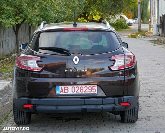 Renault Megane Grandtour ENERGY dCi 130 Start & Stopp Bose Edition - 14