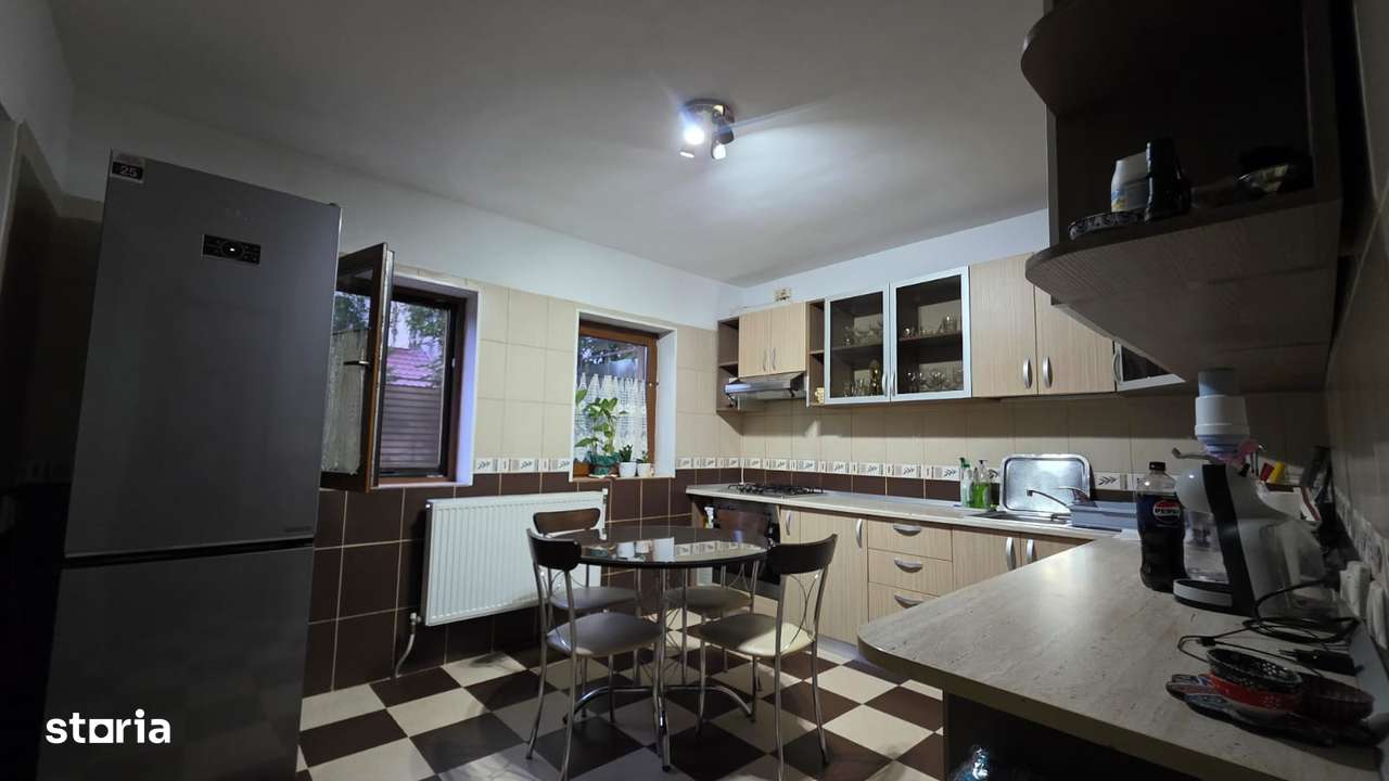 Imobil ideal pentru familie-DUPLEX central-267mp utili-teren 368 mp - Imagine principală: 2/9